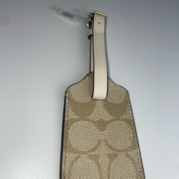 NWT Coach Luggage Tag In Signature Canvas in Gold/Light Khaki Chalk - Picture 4 of 7